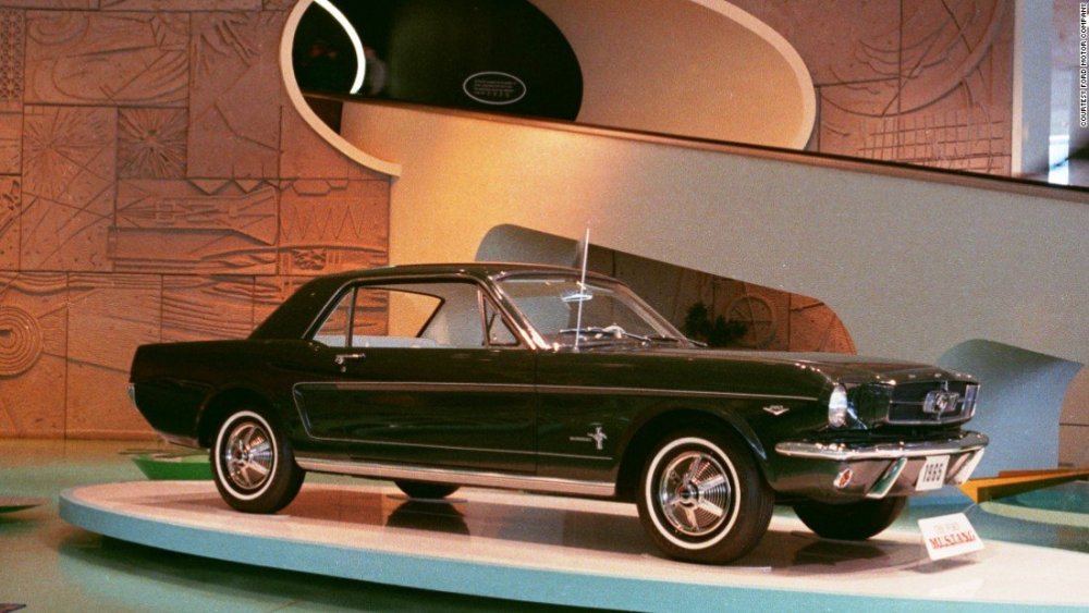 Ford Mustang, Ford pavillion, New York World Fair, 17 avril 1964.jpg