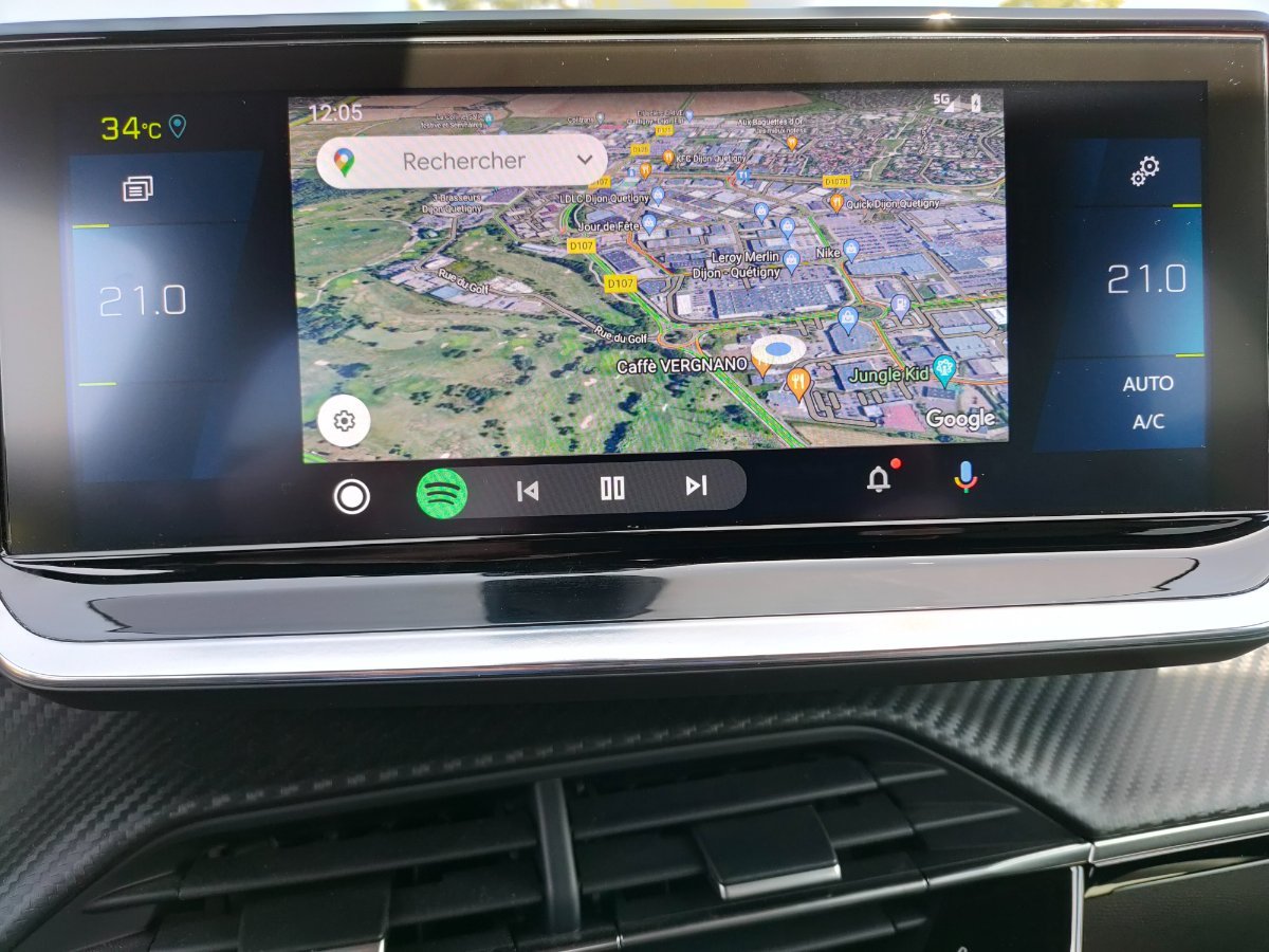 Waze devrait aussi bénéficier du nouveau mode-écran partagé d'Android Auto