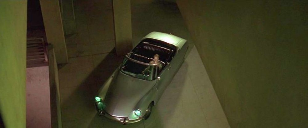 citroen-ds-bienvenue-gattaca.thumb.jpg.e9875f19a3d8532fef4350773d4d883b.jpg