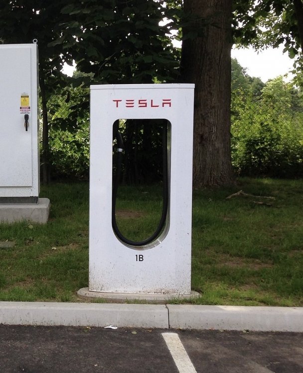 Tesla-Supercharger-V1.thumb.jpg.55cb72fe88e3f529c4ad11faab6fbd5a.jpg