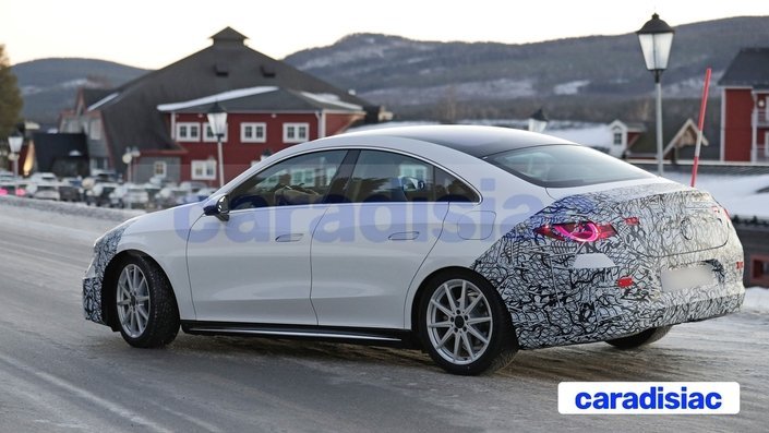 S1-depouillee-en-partie-de-son-camouflage-la-nouvelle-mercedes-cla-devoile-un-peu-de-ses-secrets-827556.jpg.4b0a92a796319ba24ade4a9873675372.jpg