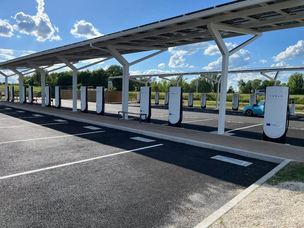 3900 - Tesla Arc 3.jpg