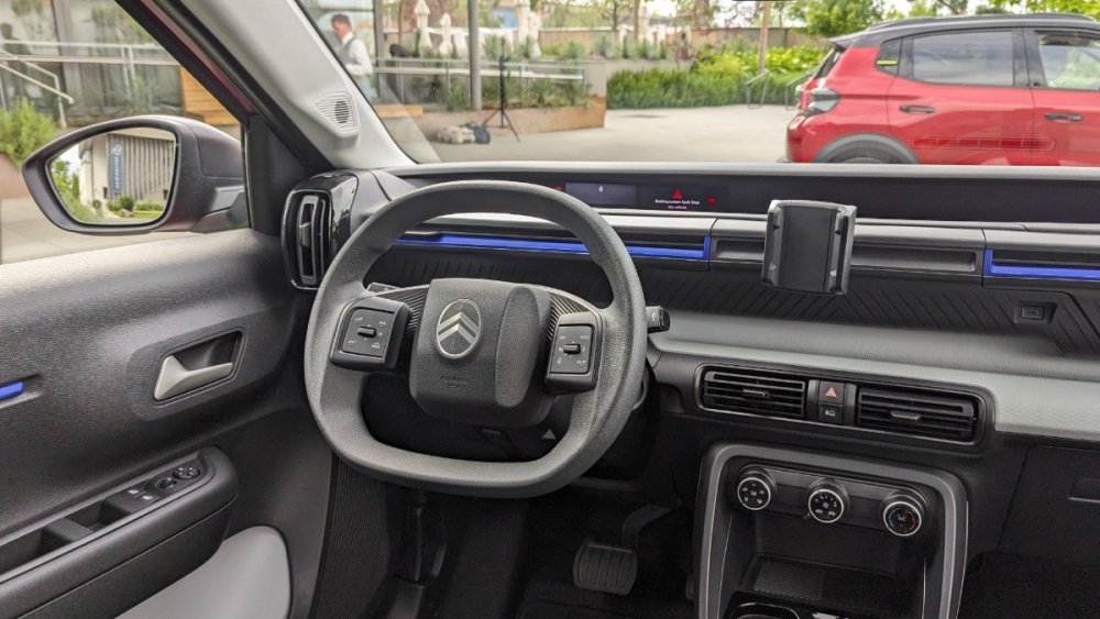 citroen-e-c3-you.thumb.jpg.a689305d5bc0776f4004c74f4e9b1f54.jpg