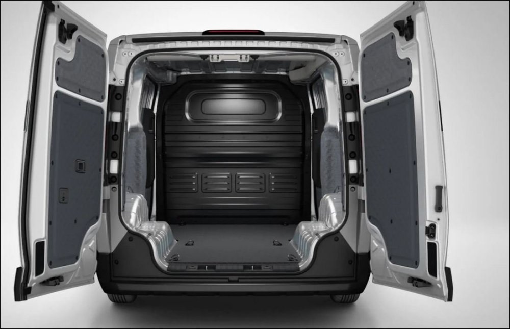 KiaPV5vueintrieuredelabenne.thumb.JPG.162a655a77e79104a3bd7786388fb68d.JPG
