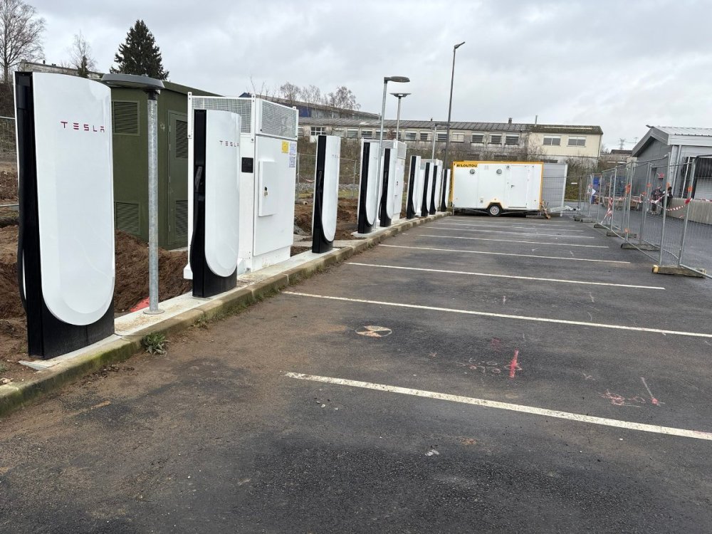 4646 - Tesla Limoges 2.jpg